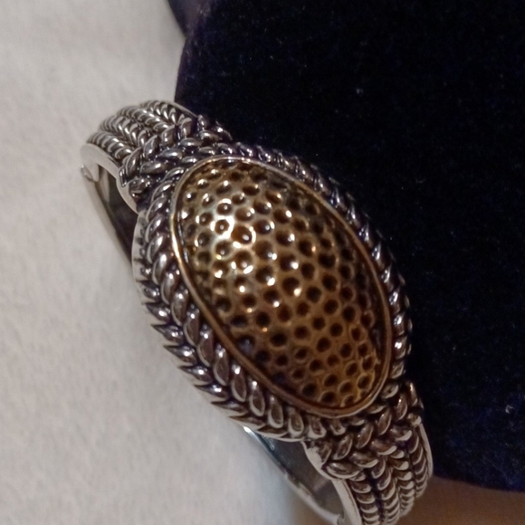 Bangle - Picture 2 of 6